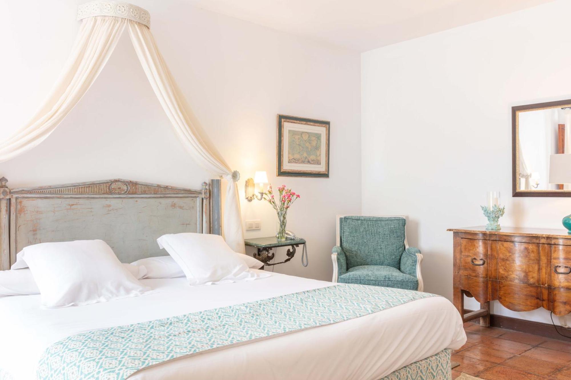 Hotel Puerta De La Luna Baeza Bagian luar foto